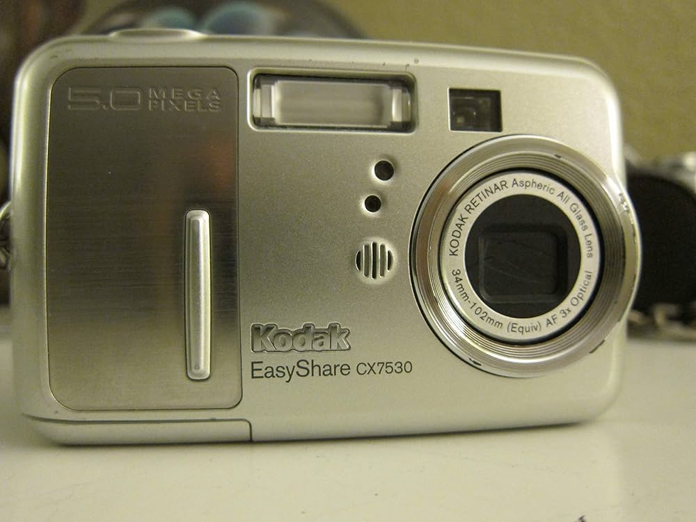 Kodak Easyshare CX7530 5 MP Digital Camera with 3xOptical